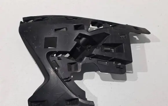 Volvo V60 Front bumper mounting bracket 31323426