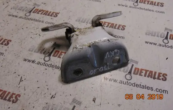 Hyundai i30 Rear door upper hinge