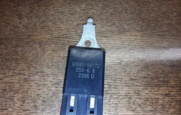 Lexus RX 330 - 350 - 400H Other relay 9098004172