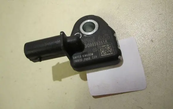 Volkswagen PASSAT B8 Airbag deployment crash/impact sensor 3Q0959351A