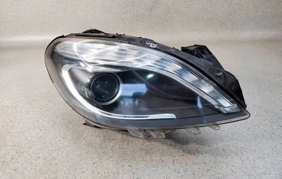 Mercedes-Benz B W246 W242 Headlight/headlamp a2468207461