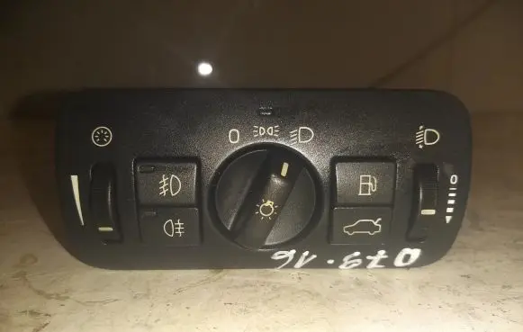 Volvo XC70 Light switch 30739415