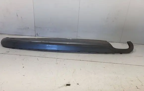 Front bumper lip