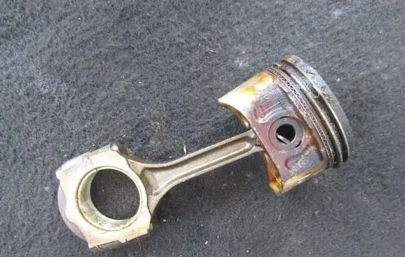 Renault Laguna I Piston with connecting rod