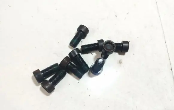 Audi A6 S6 C6 4F Nuts/bolts 