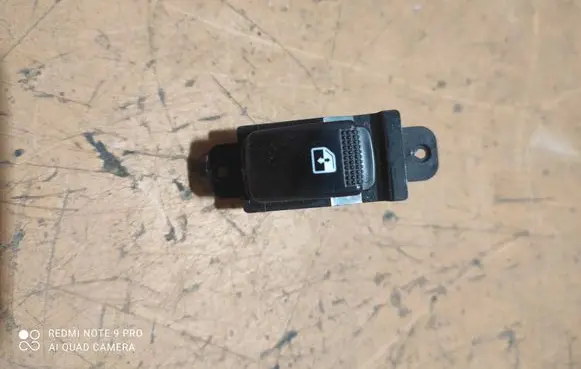 Hyundai i10 Electric window control switch 8160