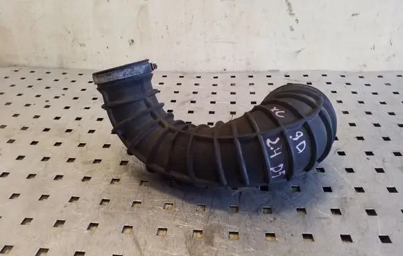 Volvo XC90 Turbo air intake inlet pipe/hose 08634143