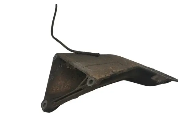 Land Rover Range Rover L322 Engine mounting bracket
