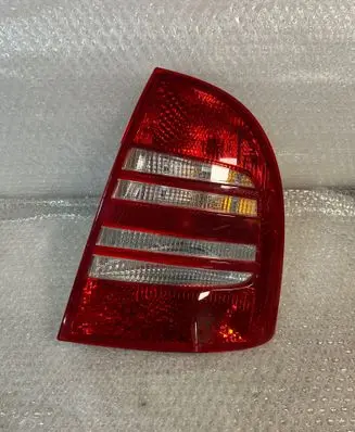 Skoda Superb B5 (3U) Rear/tail lights 3U5945096 3U5945112