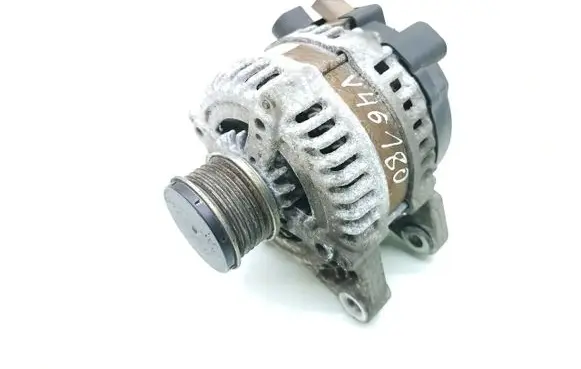 Opel Vivaro Generator/alternator 9820893880