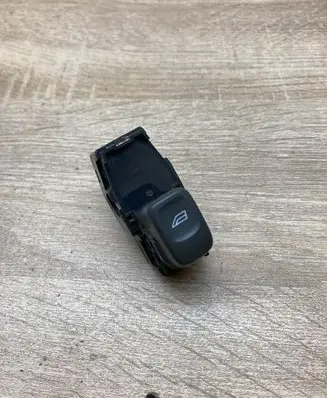 Volvo S60 Electric window control switch 9472275
