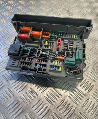 BMW X1 E84 Fuse module 9119446