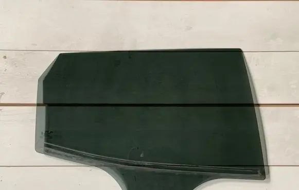 Hyundai Santa Fe Rear door window glass DOT748AS3M35 43R000399