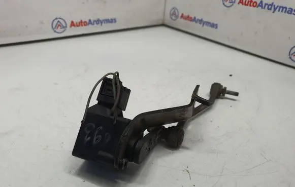 Headlight/headlamp level sensor