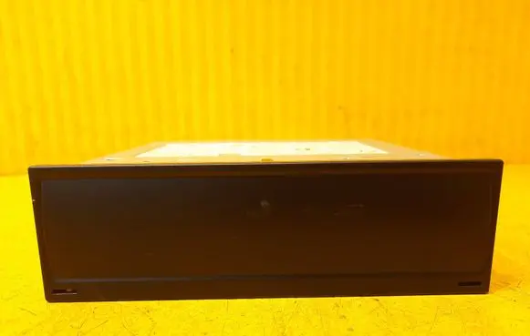 Seat Tarraco Radio/CD/DVD/GPS head unit 575035862H