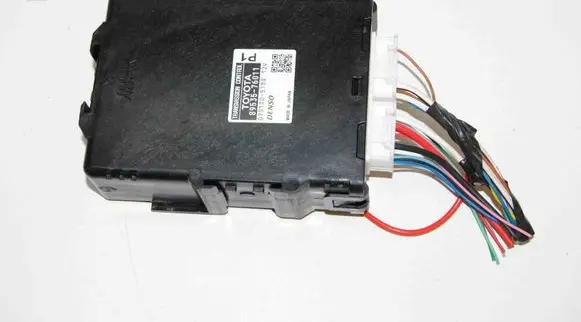 Toyota Prius (XW30) Gearbox control unit/module 8953576011