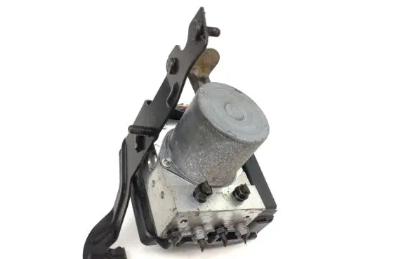 BMW 5 E60 E61 ABS Pump 6758743 34516758743 6768906