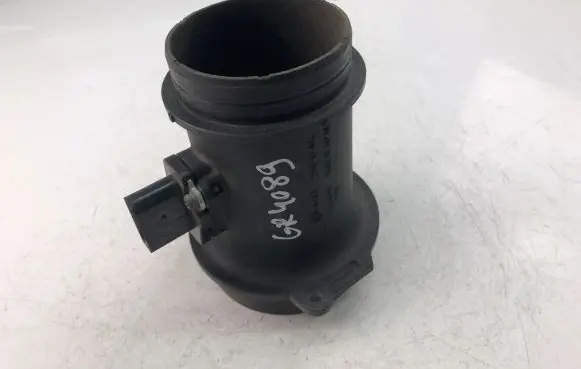 Audi A6 S6 C5 4B Mass air flow meter 059906461K