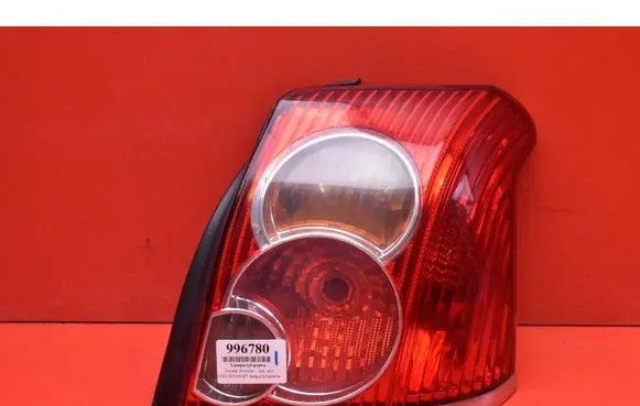 Toyota Avensis Verso Rear/tail lights 35-112