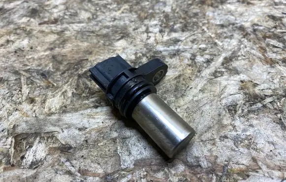 Nissan 350Z Camshaft position sensor A29690CA0