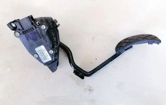 Audi A8 S8 D3 4E Accelerator throttle pedal 4e2723523b f30.0159.01