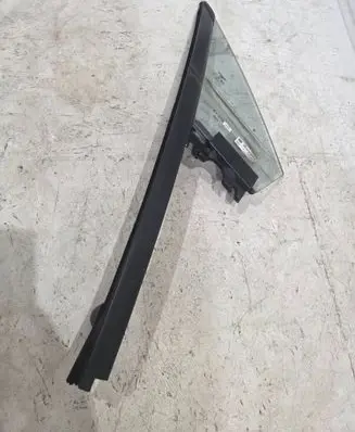 Bentley Continental Front vent window/glass (coupe) 43R000315 E000279