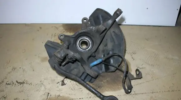 BMW X5 E53 Front wheel hub spindle knuckle