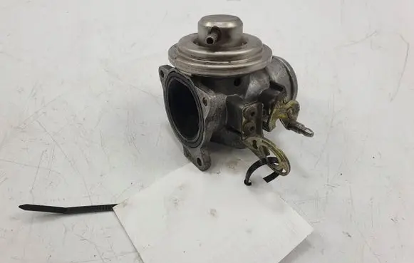 Audi A4 S4 B6 8E 8H EGR valve 038129637