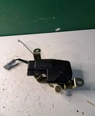 Honda CR-V Tailgate window lock/catch/latch 00L1DJAPAN