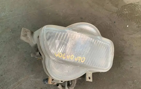 Volvo V70 Front fog light 8620229