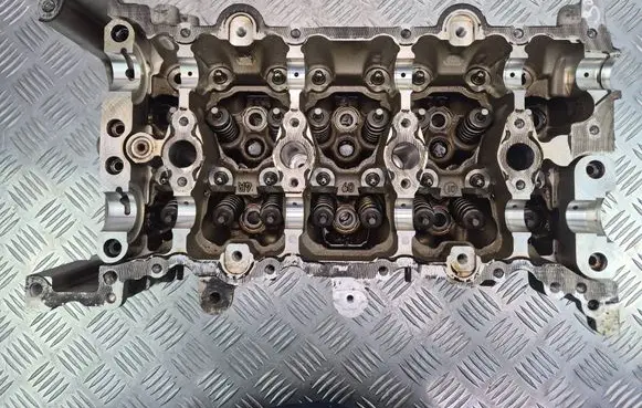 Mercedes-Benz CLA C117 X117 W117 Engine head R2700160400