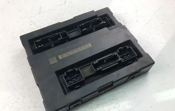 Audi A4 S4 B8 8K Comfort/convenience module 8K0907064DP