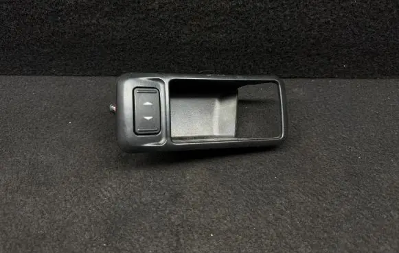 Ford Focus Electric window control switch 3M51226A36AEW 6M2T14529DA