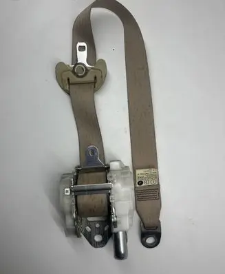 Lexus IS 220D-250-350 Front seatbelt J082501