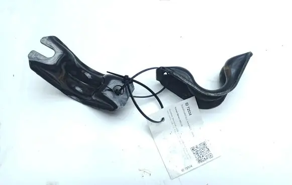Nissan Navara D23 Sway bar bush bracket, rear 