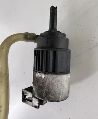Opel Frontera B Windscreen/windshield washer pump