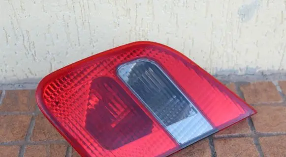 Mitsubishi Carisma Tailgate rear/tail lights 151208