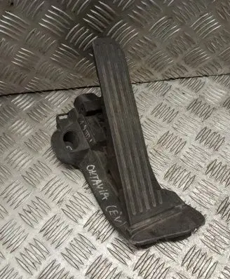 Skoda Octavia Mk2 (1Z) Accelerator throttle pedal 1K2721503M