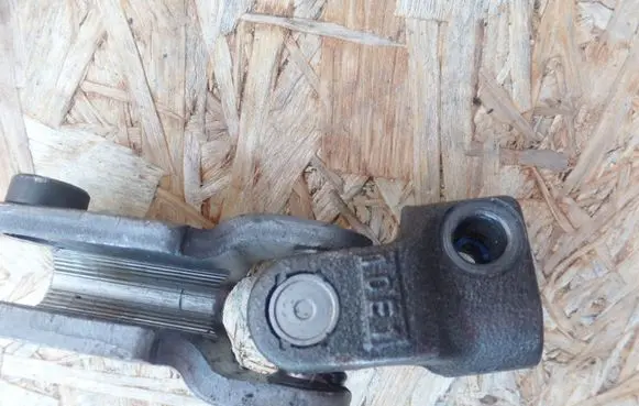 Opel Corsa D Steering column universal joint H201C