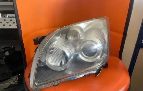 Toyota Avensis T250 Headlight/headlamp
