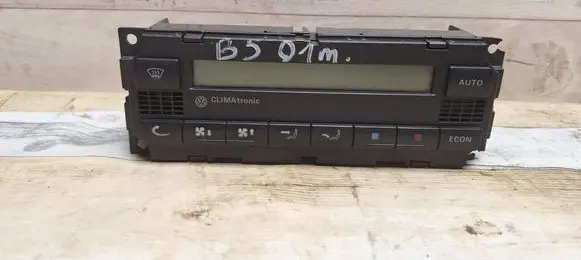 Volkswagen PASSAT B5.5 Climate control unit