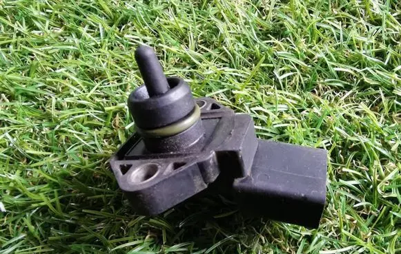 Skoda Octavia Mk1 (1U) Air pressure sensor 0281002177