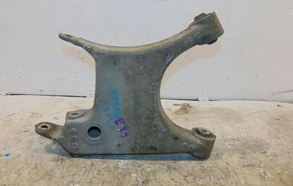 BMW 5 E39 Rear upper control arm/wishbone 11051091486