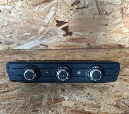 Audi A1 Climate control/heater control trim 83A820047B
