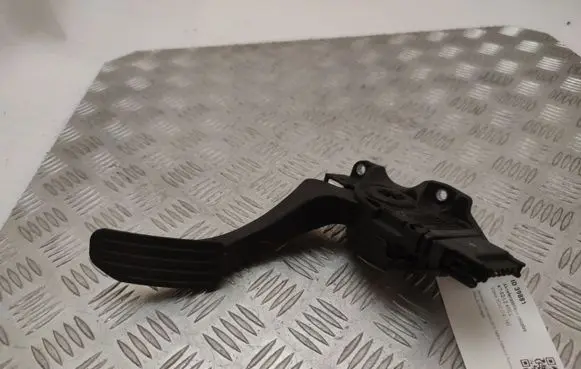Volvo XC60 Accelerator throttle pedal 31329060