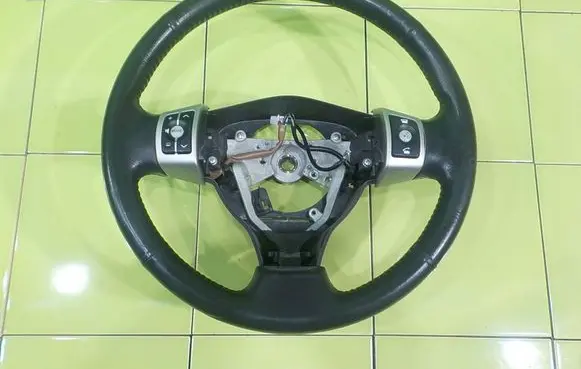 Toyota Urban Cruiser (XP110) Steering wheel 4510352031 UP201