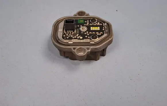 Volvo S90, V90 Headlight ballast module Xenon B105151A 31386164