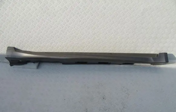Toyota Avensis T270 Sill 7585105050