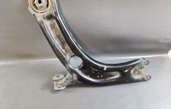 Front lower control arm/wishbone
