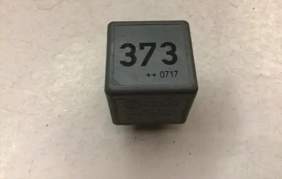 Audi A6 S6 C5 4B Other relay 8D0951253A